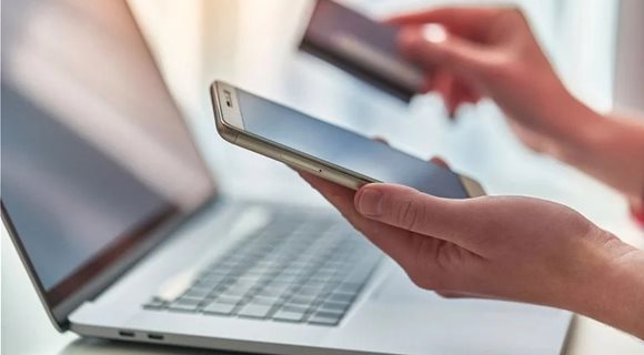 online_shopping_banking_card_shutterstock-768x480